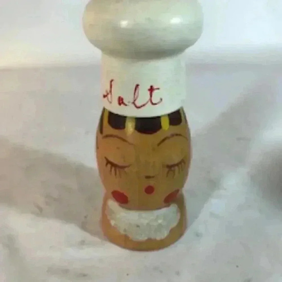 Vintage Hand Painted Wooden Chef Salt And Pepper Shaker 4” Tall - Picture 5 of 11